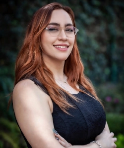  <b>Renata</b>  <b>Herrera</b>, 